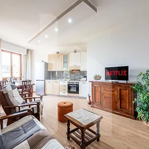  Appartamento Homiday - - Elegant Apartment- 3 2 Bagni Italia